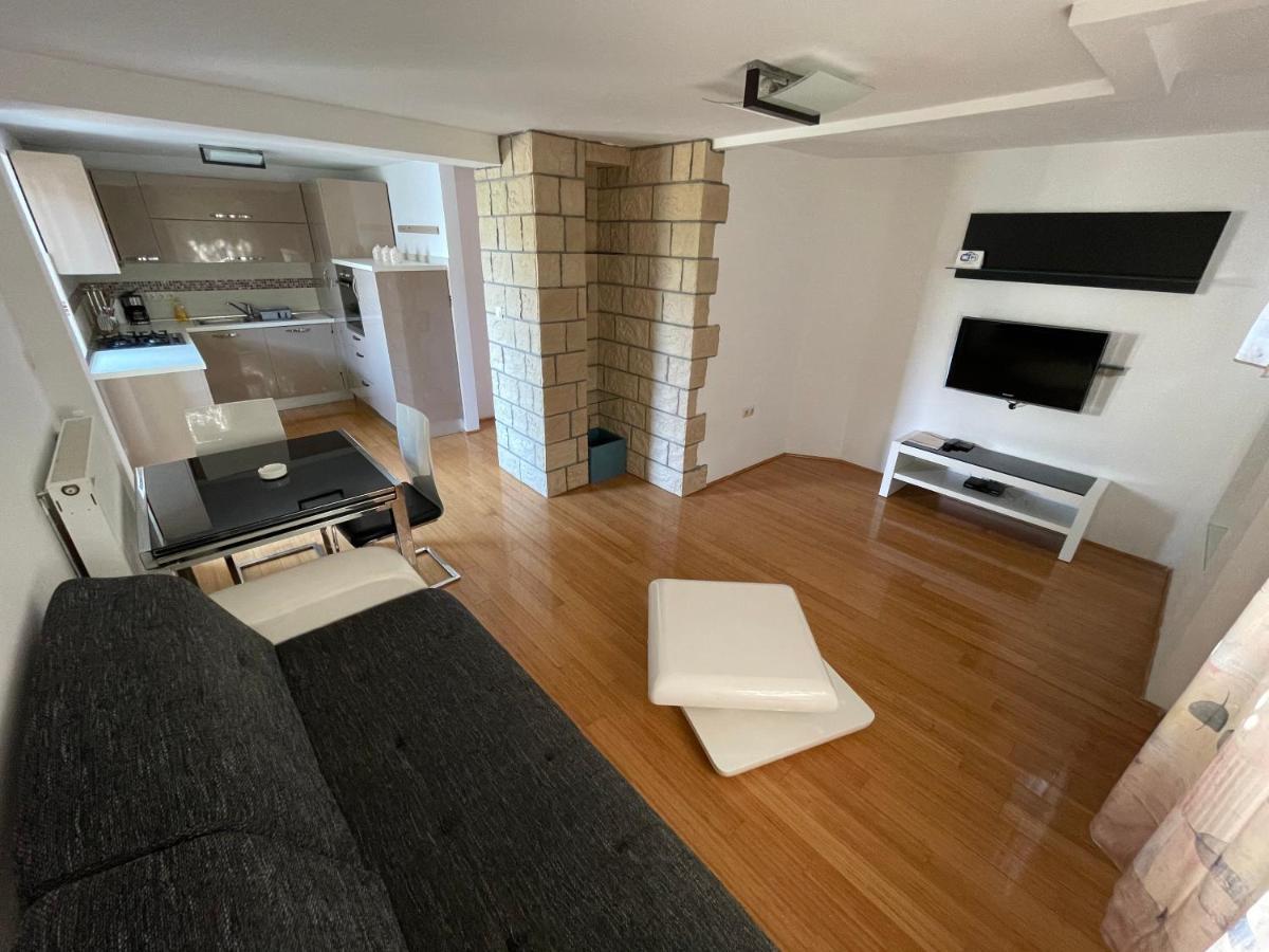 Apartment Victoria Stara Baška Buitenkant foto