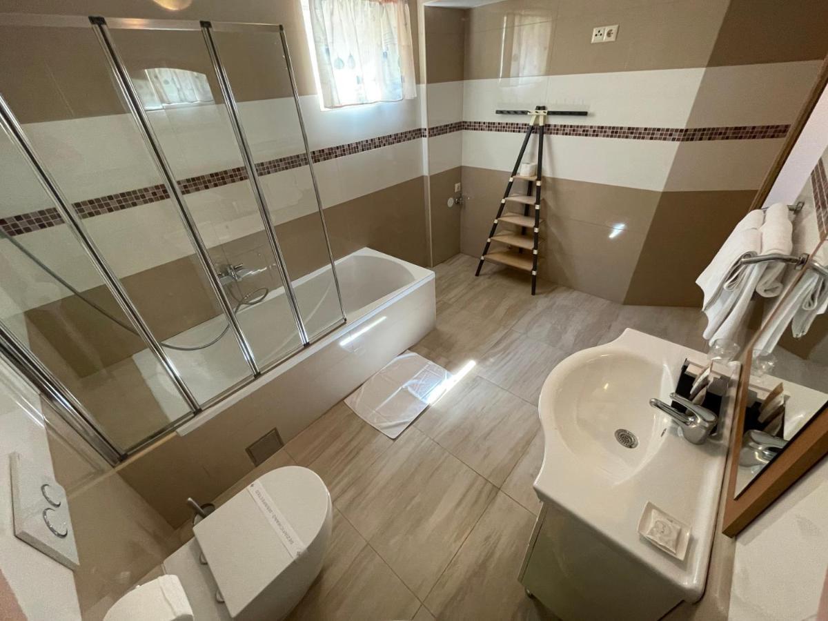 Apartment Victoria Stara Baška Buitenkant foto