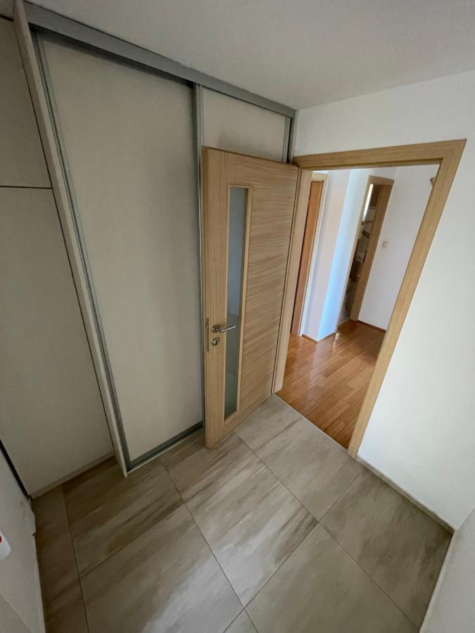 Apartment Victoria Stara Baška Buitenkant foto