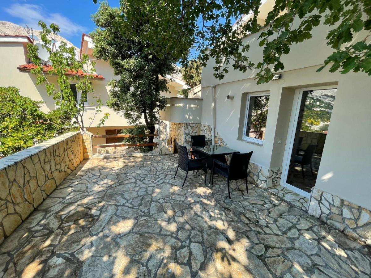 Apartment Victoria Stara Baška Buitenkant foto